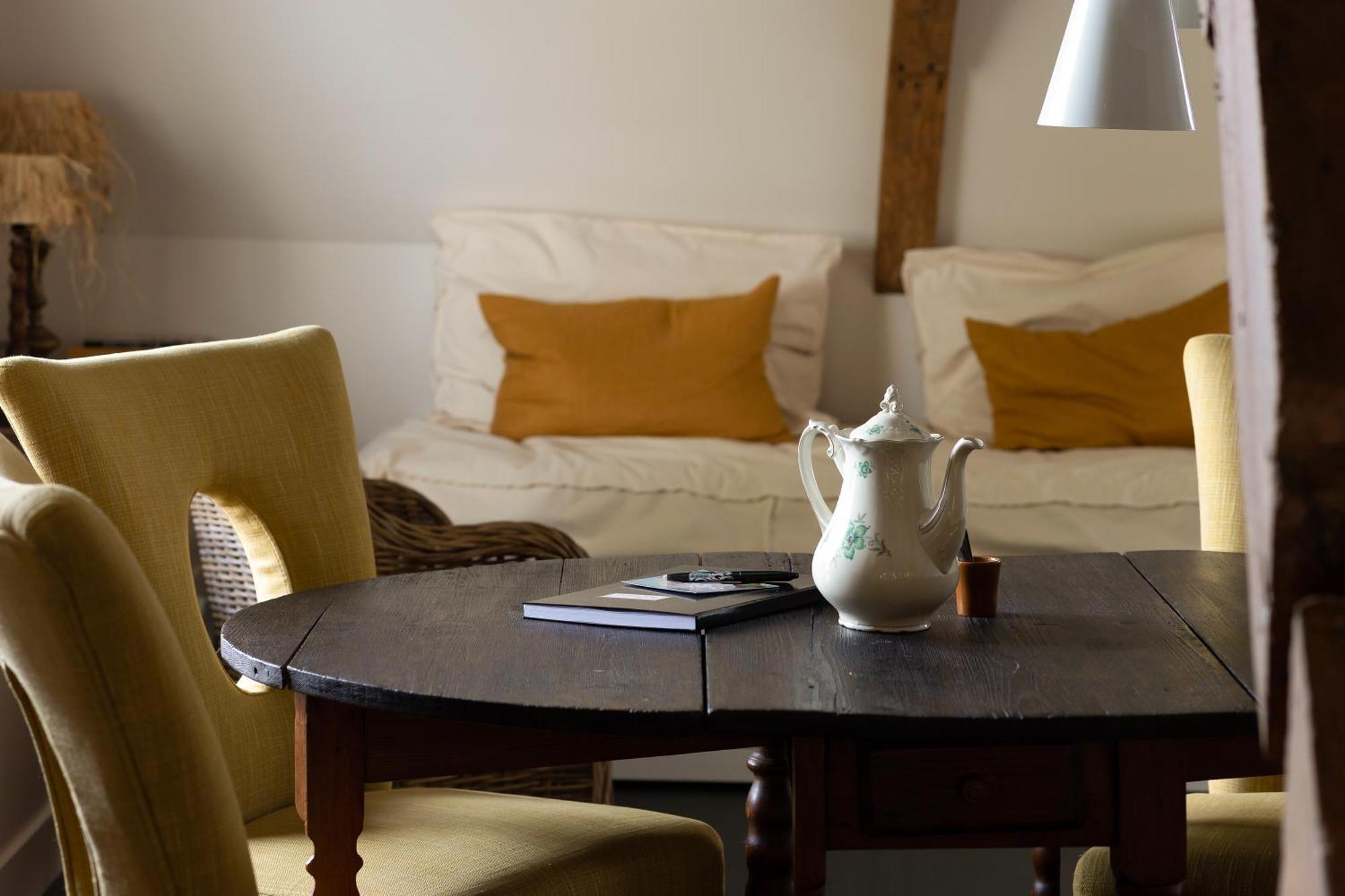 Boutique Hotel Jongwijs Westzaan Экстерьер фото